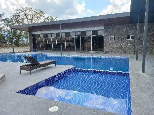 Olle Hotel Mabalacat Exteriör bild